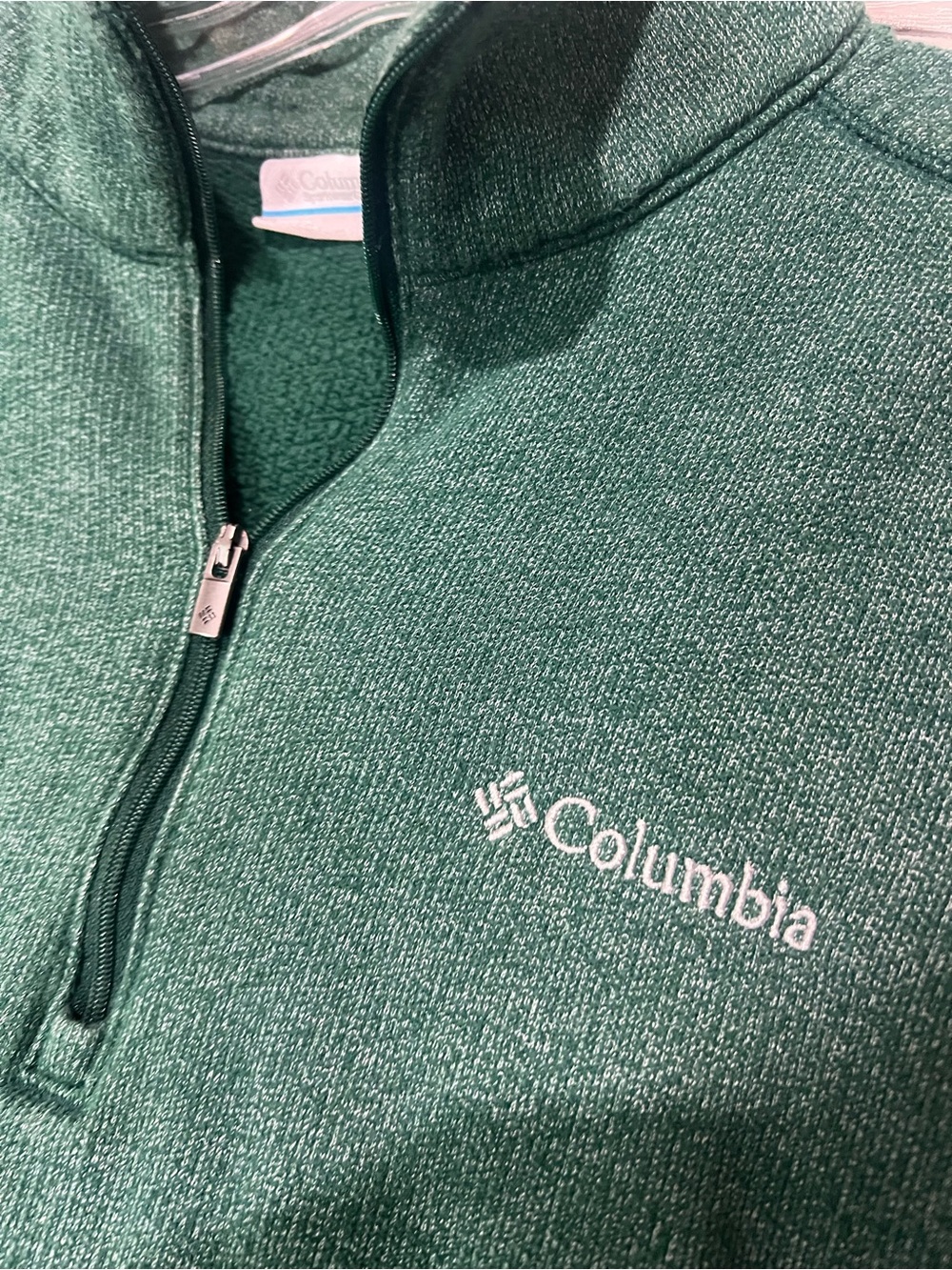 Columbia Men’s Green Half-Zip Pullover Sweatshirt
